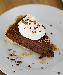 Easy No-Bake Chocolate Silk Pie